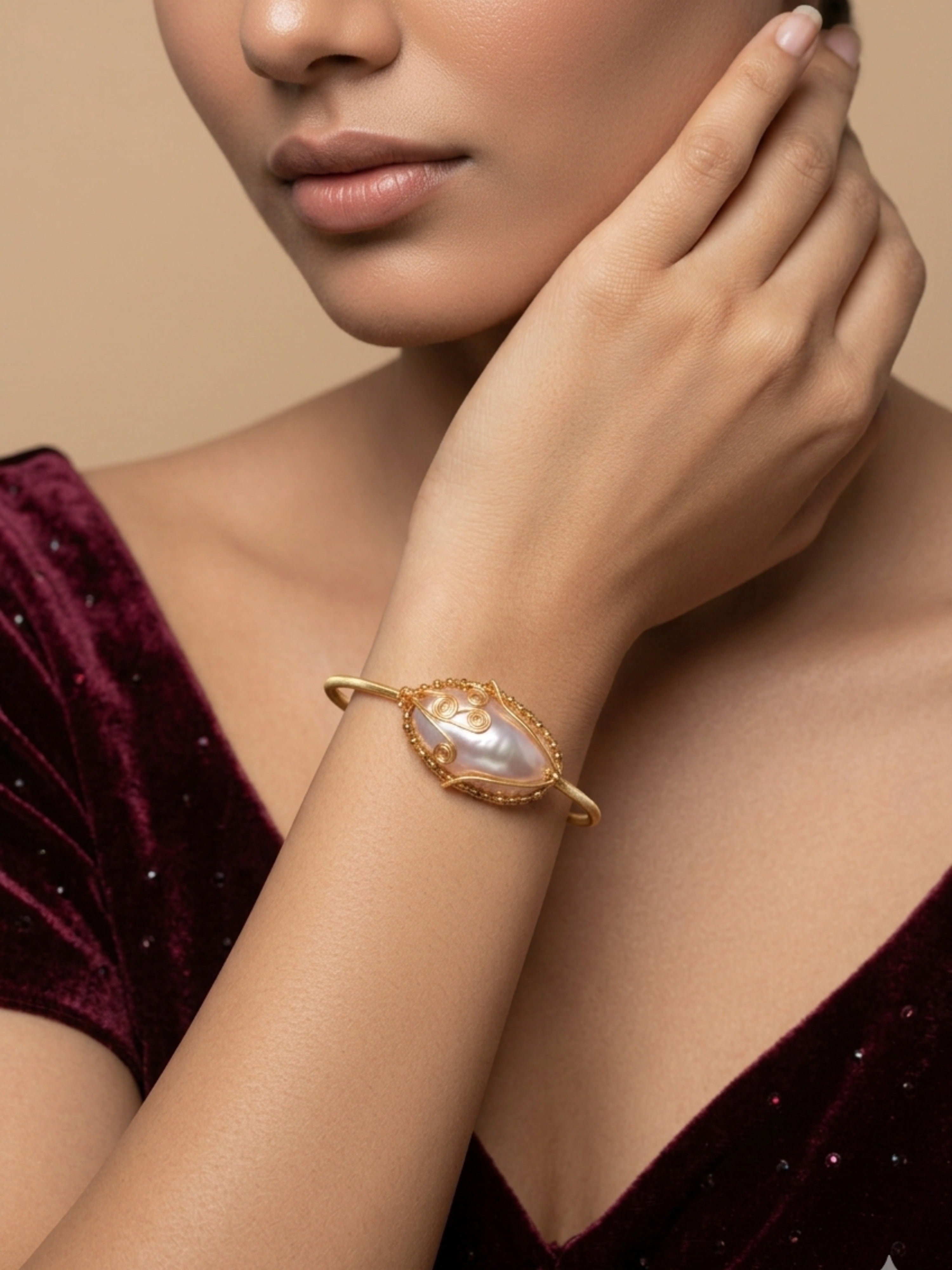 Nature Admire Pearl Bracelet | Gold Tone Statement Jewelry