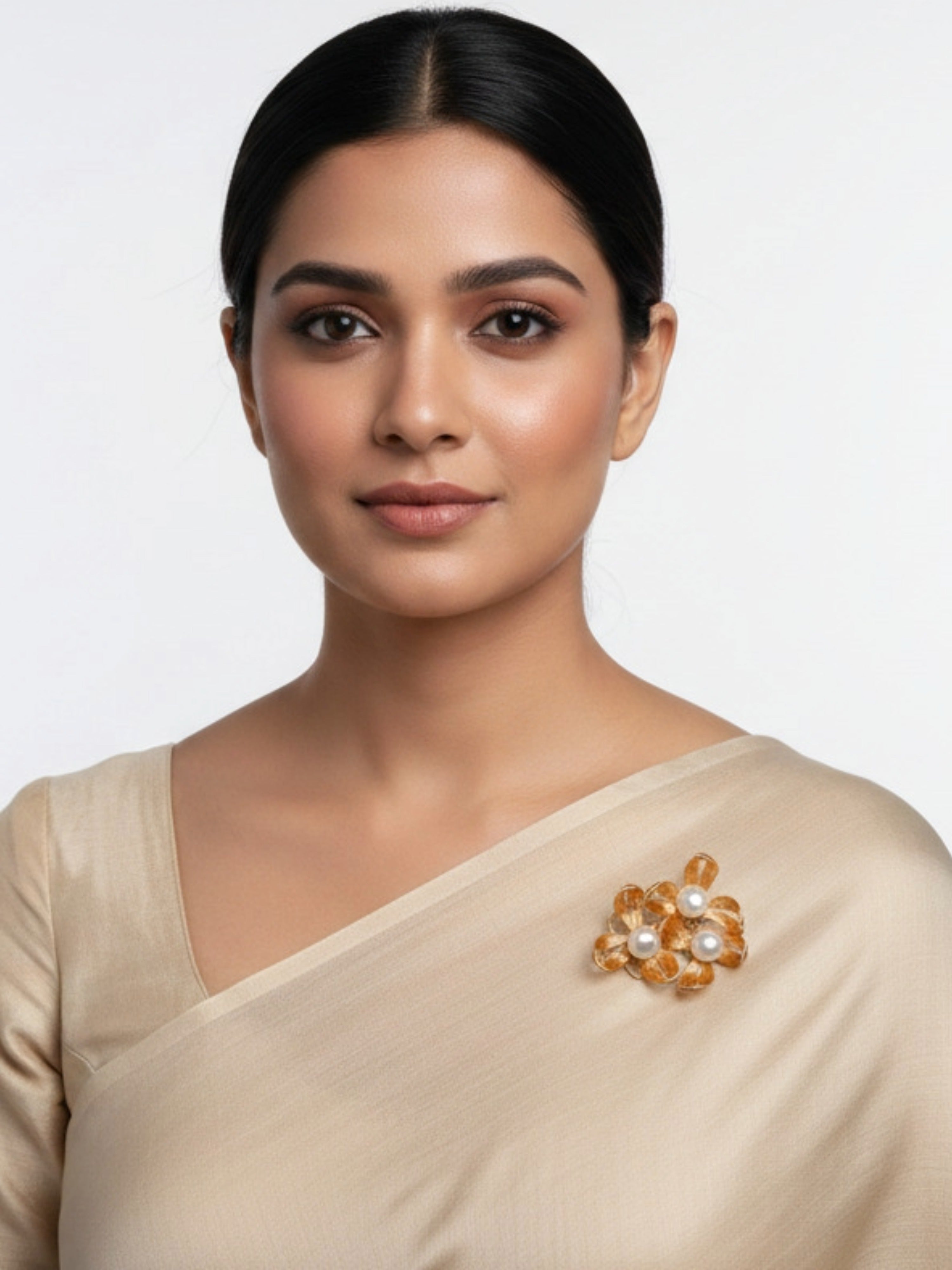 Luxe Statement Jewellery Freshwater Pearl Floral Brooch – Gold-Tone Handcrafted Elegance