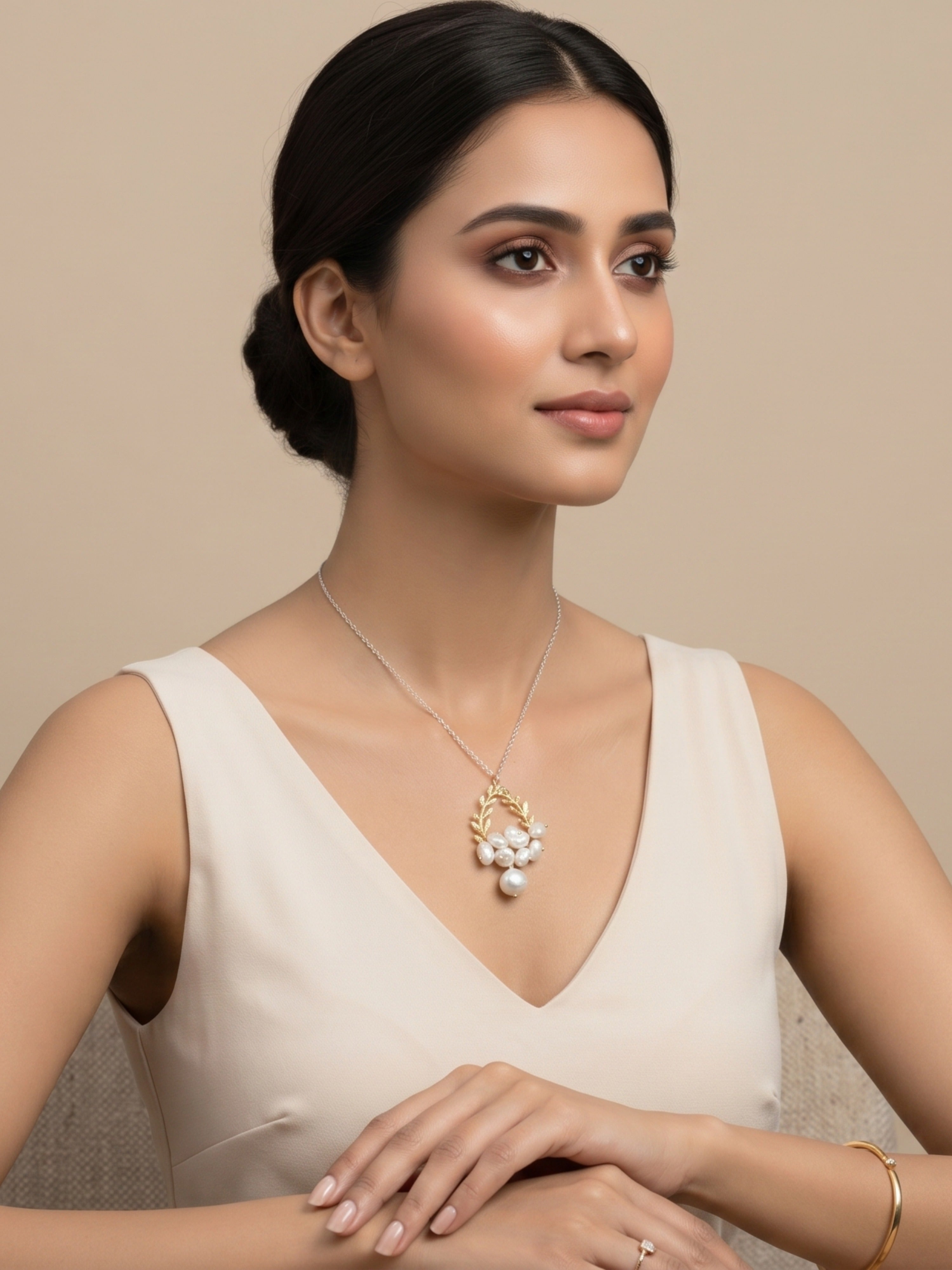 Leafy Pearl Neck Chain | Casual Fashion Jewelry