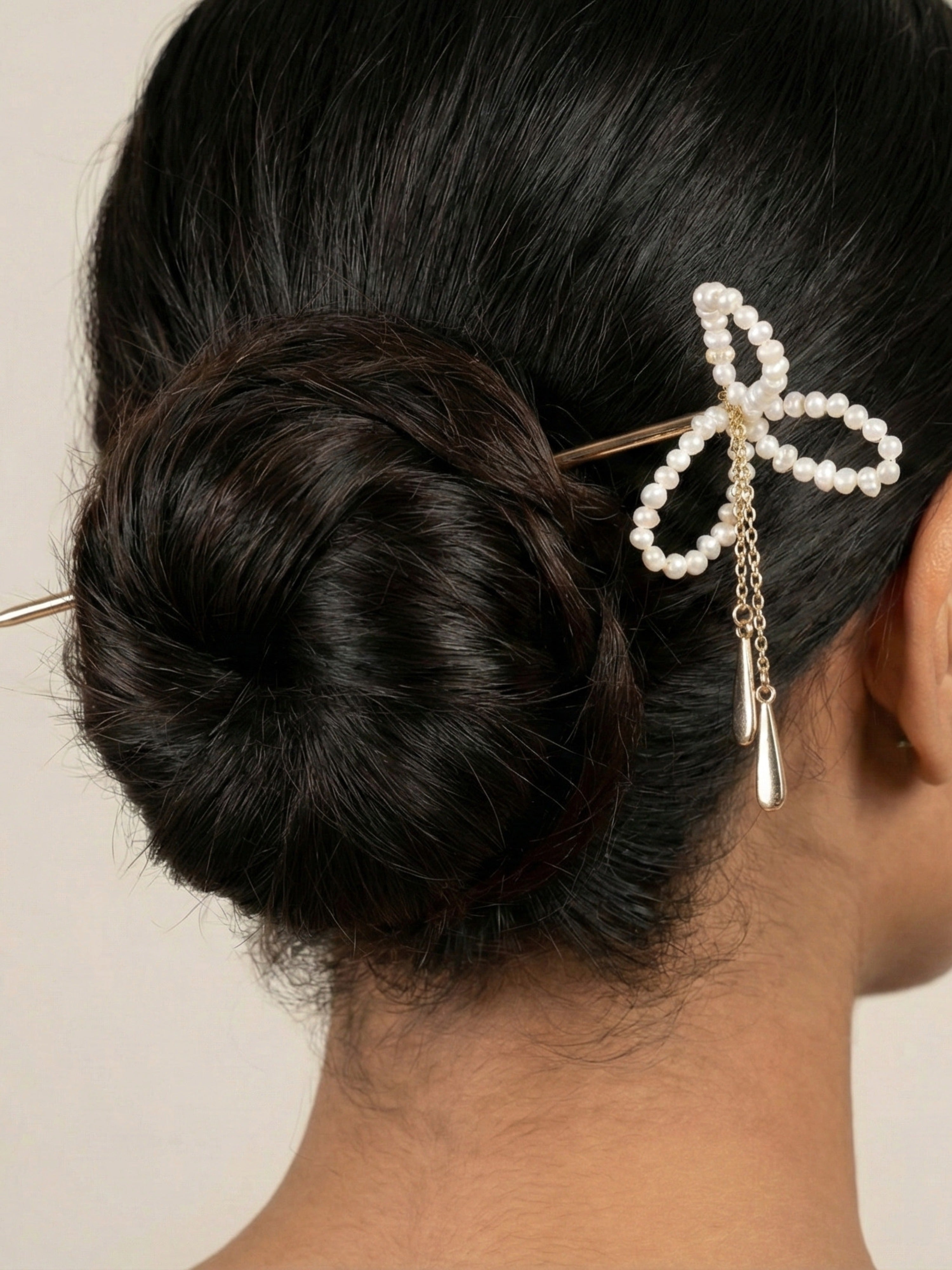 Statement Jewellery Hairstick – Silver Tone Bow Hair Pin with Elegant Chain Drops
