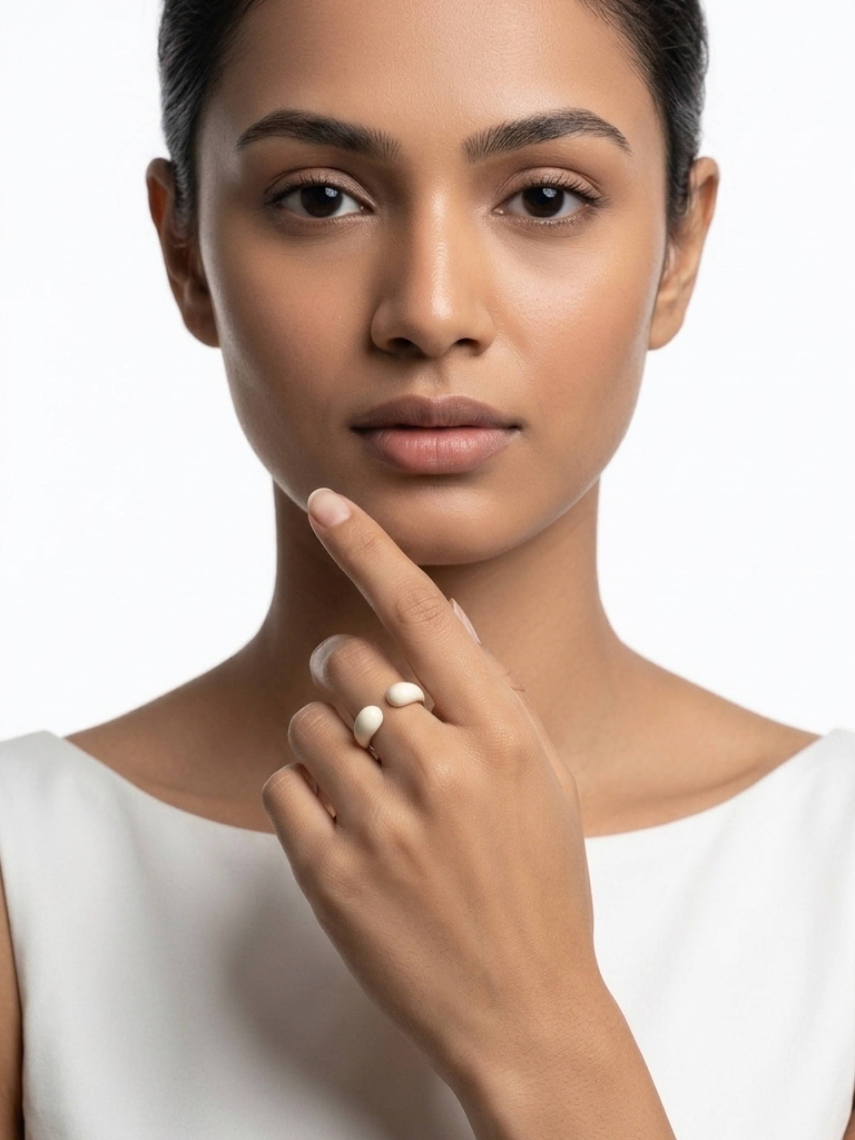 Contemporary White Enamel Ring Statement Jewellery – Sleek Open Style
