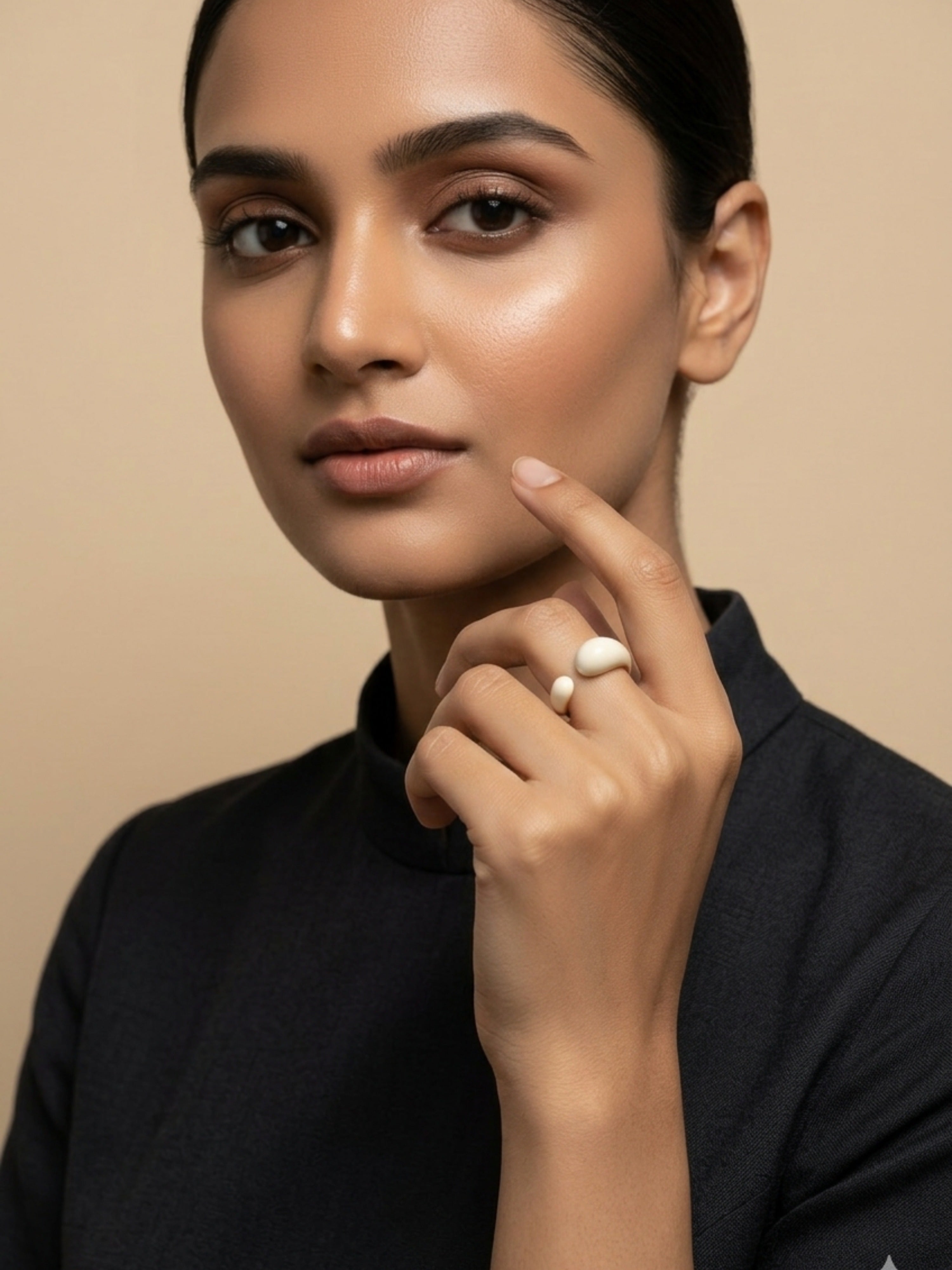 Contemporary White Enamel Ring Statement Jewellery – Sleek Open Style